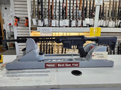 AERO PRECISION M4E1 5.56X45MM NATO - Image 1 of 12