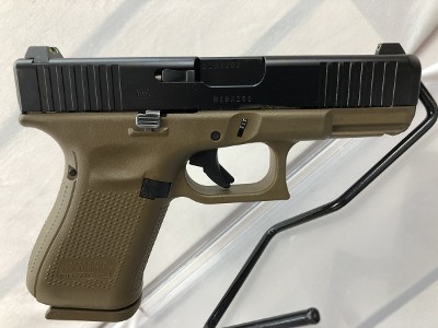 GLOCK 19 9MM LUGER (9x19 PARA) - Image 2 of 11