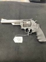 SMITH & WESSON 629 CLASSIC .44 MAGNUM - Image 1 of 4