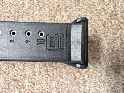GLOCK S&W .40 S&W - Image 9 of 15