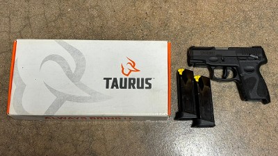 TAURUS G2C 9MM LUGER (9x19 PARA) - Image 1 of 7