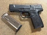 SMITH & WESSON SD40 40 Smith & Wesson - Image 1 of 8