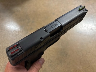 SMITH & WESSON SD40 40 Smith & Wesson - Image 8 of 8