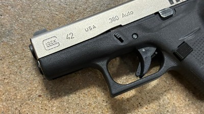 GLOCK 42 .380 ACP - Image 3 of 12