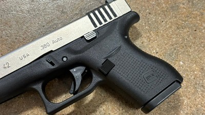 GLOCK 42 .380 ACP - Image 5 of 12