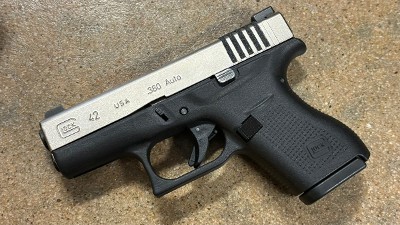 GLOCK 42 .380 ACP - Image 2 of 12