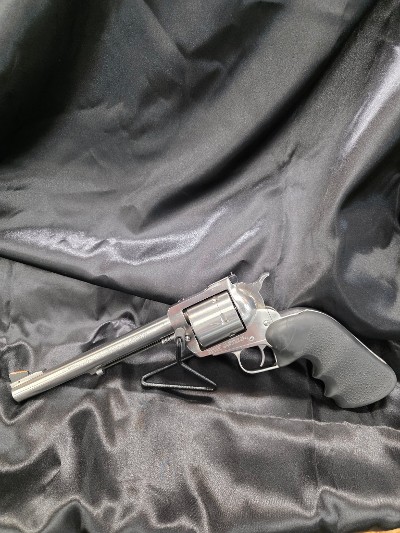 RUGER NEW MODEL SUPER BLACKHAWK .44 MAGNUM - Image 1 of 6
