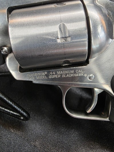 RUGER NEW MODEL SUPER BLACKHAWK .44 MAGNUM - Image 2 of 6
