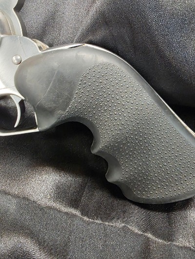 RUGER NEW MODEL SUPER BLACKHAWK .44 MAGNUM - Image 3 of 6