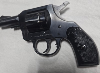 H&R 929 .22 LR - Image 3 of 9