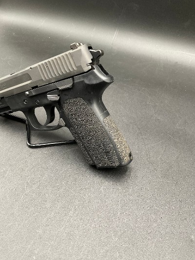 SIG SAUER SP2022 9MM LUGER (9x19 PARA) - Image 2 of 10
