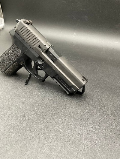 SIG SAUER SP2022 9MM LUGER (9x19 PARA) - Image 6 of 10