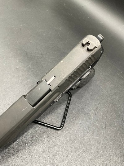 SIG SAUER SP2022 9MM LUGER (9x19 PARA) - Image 10 of 10