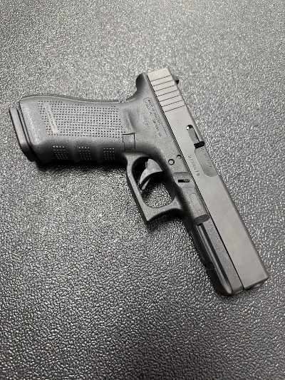 GLOCK G17 GEN 4 9MM LUGER (9X19 PARA) - Image 3 of 8