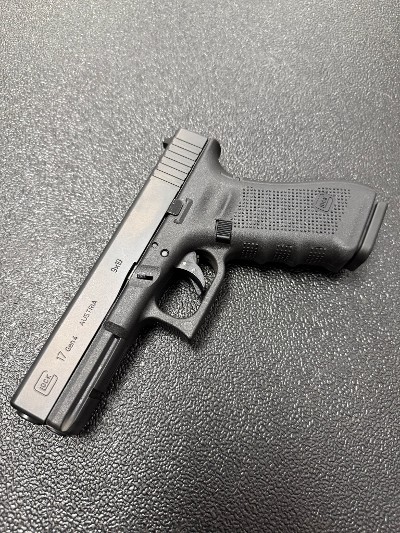 GLOCK G17 GEN 4 9MM LUGER (9X19 PARA) - Image 1 of 8