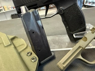 SIG SAUER P365 9MM LUGER (9x19 PARA) - Image 3 of 11
