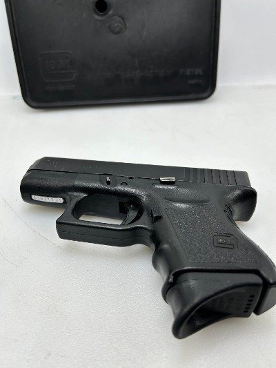 GLOCK 27 GEN 2 40 Smith & Wesson - Image 7 of 9