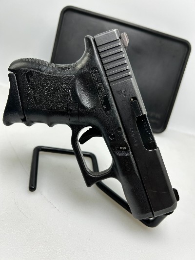 GLOCK 27 GEN 2 40 Smith & Wesson - Image 4 of 9