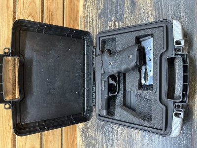 SIG SAUER P228 9MM LUGER (9x19 PARA) - Image 2 of 11