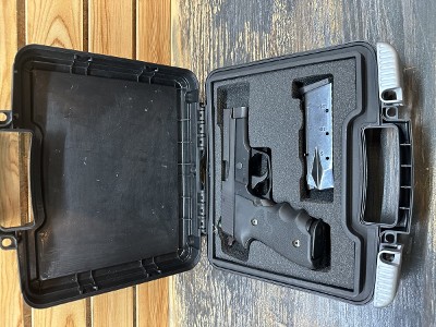 SIG SAUER P228 9MM LUGER (9x19 PARA) - Image 1 of 11