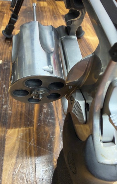 SMITH & WESSON 460XVR PERFORMANCE .460 S&W MAGNUM - Image 7 of 8