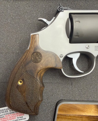 SMITH & WESSON 986 PERFORMANCE 9MM LUGER (9X19 PARA) - Image 2 of 12