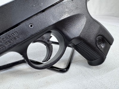 SMITH & WESSON SW380 .380 ACP - Image 6 of 12