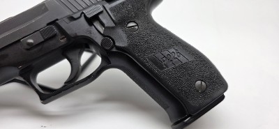 SIG SAUER P226 9MM LUGER (9x19 PARA) - Image 4 of 8