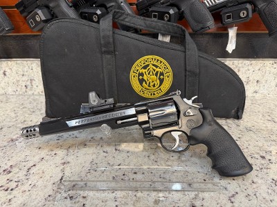 SMITH & WESSON 629-7 PERFORMANCE HUNTER .44 MAGNUM - Image 1 of 5