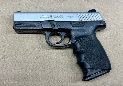 SMITH & WESSON SW40VE .40 CALIBER - Image 3 of 6