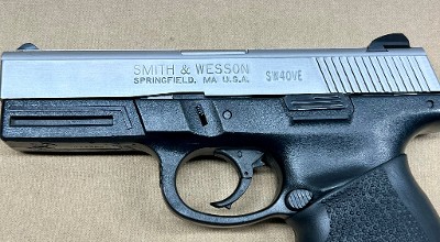 SMITH & WESSON SW40VE .40 CALIBER - Image 4 of 6