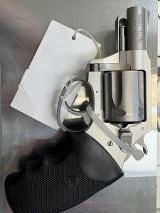 CHARTER ARMS U.C. LITE .38 SPL - Image 3 of 3