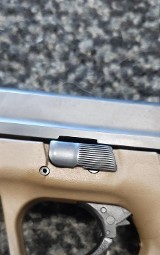 SMITH & WESSON M&P 40 40 Smith & Wesson - Image 4 of 12