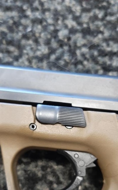 SMITH & WESSON M&P 40 40 Smith & Wesson - Image 4 of 12