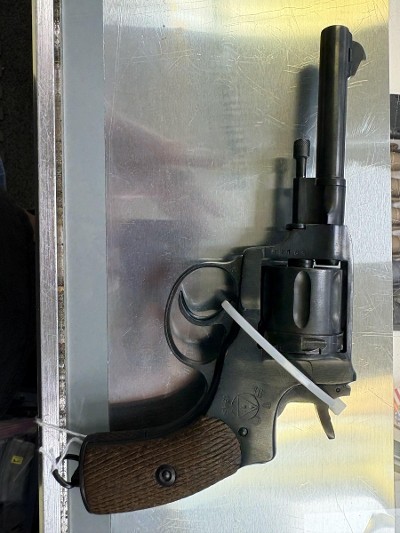 RUSSIAN AMERICAN ARMORY NAGANT M1895 REVOLVE 7.62X38MMR - Image 2 of 2