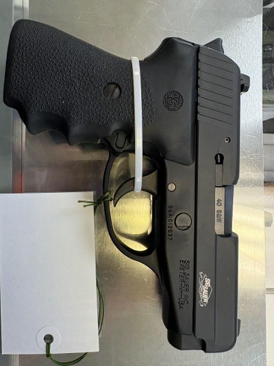 SIG SAUER P239 SAS 40 Smith & Wesson - Image 1 of 2