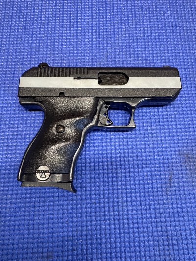 HI-POINT CF380 .380 ACP - Image 4 of 5