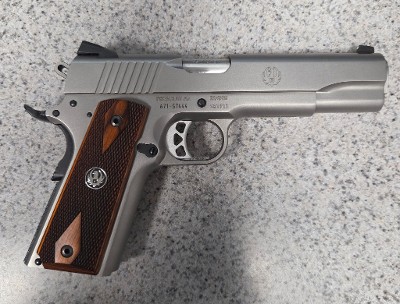 RUGER SR1911 STANDARD .45 ACP - Image 2 of 6