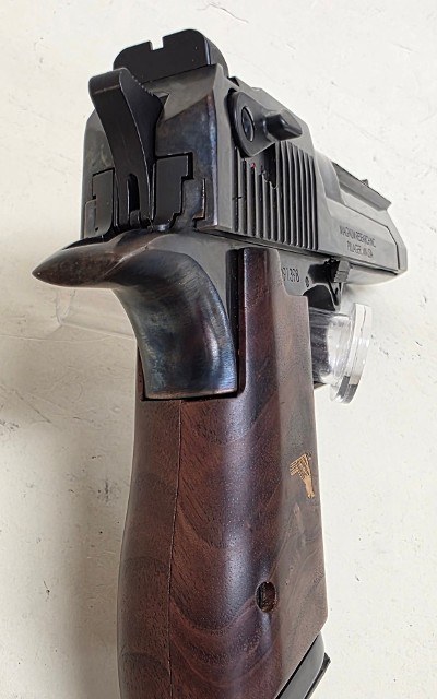MAGNUM RESEARCH DESERT EAGLE .44 MAGNUM - Image 3 of 7