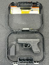 GLOCK 27 GEN 3 40 Smith & Wesson - Image 1 of 8
