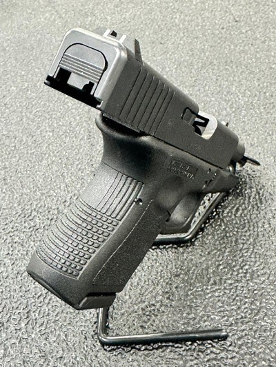 GLOCK 27 GEN 3 40 Smith & Wesson - Image 7 of 8