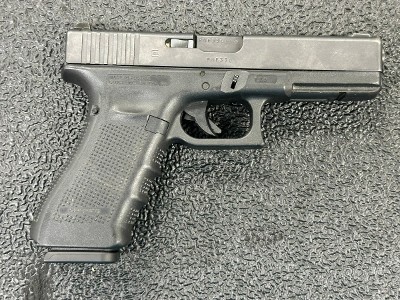 GLOCK 22 GEN 4 40 Smith & Wesson - Image 2 of 6