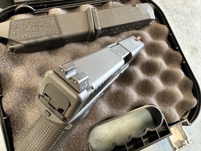 GLOCK G19 GEN 4 9MM LUGER (9X19 PARA) - Image 11 of 12