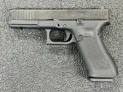 GLOCK 17 GEN 5 9MM LUGER (9x19 PARA) - Image 1 of 6