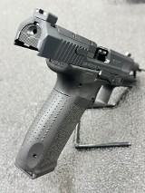 CANIK METE SFT 9MM LUGER (9x19 PARA) - Image 8 of 9