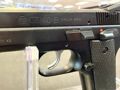 CZ CZ 40B .40 S&W - Image 10 of 11