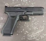 GLOCK G17 GEN 5 MOS FS 9MM LUGER (9X19 PARA) - Image 1 of 5