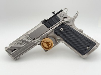 NIGHTHAWK CUSTOMALPHA HAWK 9MM, COMMANDER, CHUNK PORT BULL BARREL, MAGWELL, IOS CUT, STAINLESS UPGRADE, HOOD FLUTES 9MM LUGER (9x19 PARA) - Image 2 of 3