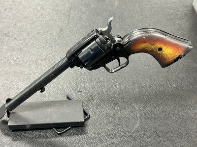 HERITAGE MFG. ROUGH RIDER-22 .22 LR - Image 3 of 6