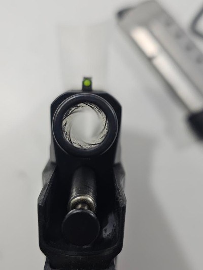 SMITH & WESSON M&P 40 SHIELD PERFORMANCE CENTER 40 Smith & Wesson - Image 10 of 10